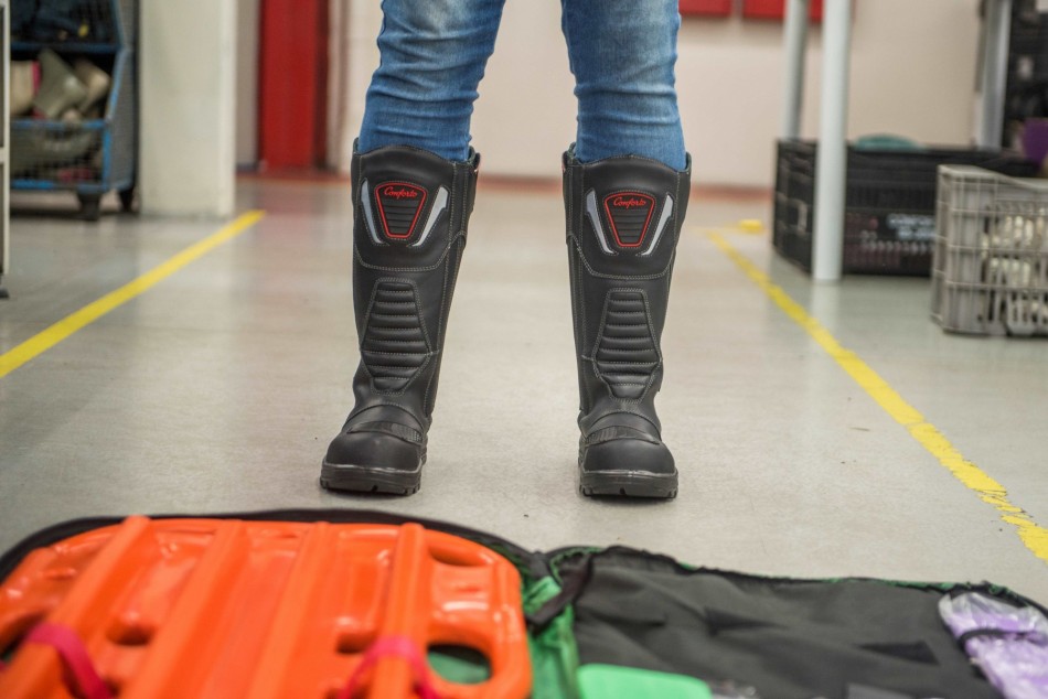 Tactical Boot: Performance and Protection in Every Step